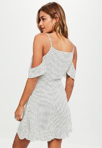 white-base-polka-dot-tea-dress 3.jpg