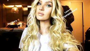 5a1e20f7b0c25_CandiceSwanepoel-IGStories-28112017301.thumb.jpg.2cc54d87118fc291c8883a6dc6098bd2.jpg