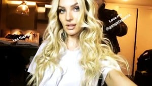 5a1e20fbd39d7_CandiceSwanepoel-IGStories-28112017307.thumb.jpg.a314f8e43dcb5cc89b0d1d38f168b29e.jpg