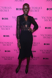 Grace+Bol+Victoria+Secret+Angels+Gather+Watch+nMJk7r6GVRnx.jpg