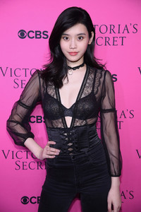 Ming+Xi+Victoria+Secret+Angels+Gather+Watch+bffQ67l6k8ix.jpg