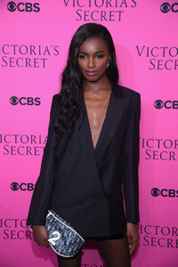 Leomie+Anderson+Victoria+Secret+Angels+Gather+Sj4DGsY-w5_x.jpg