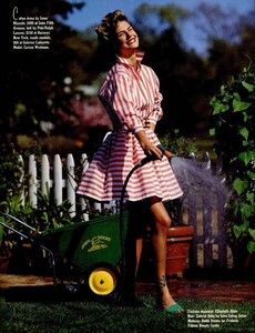 5a1e99d740bfd_NewYorkMagazine29Jun1992fashionchuckbaker1.thumb.jpg.60b5babee84fb0044e717eaf7eb3e42b.jpg