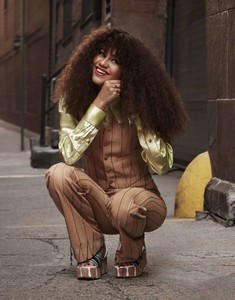 5a1f34189d4a2_Zendaya-InStyle-Magazine-2018--03.thumb.jpg.6bfb0113d0f6b2109c52064fbe3e34b6.jpg