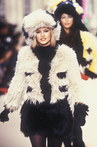 6_chanel-fw-1994-20_html.thumb.JPEG.5f906f8e5a94548f0fc23eb7c9d3be04.JPEG