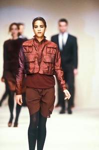 6_helmut-lang-fw-1987-5_html.thumb.JPEG.65e80180d4748516267c5fe1c2284dcb.JPEG