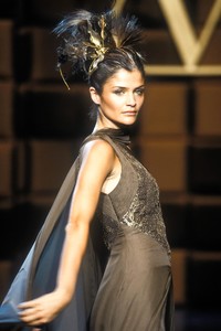 6_valentino-hc-fw-1996-7_html.thumb.JPEG.2b6505c851e6fcd103cd1f08c3c4bf33.JPEG