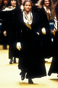 7_byblos-fw-1989-1_html.thumb.JPEG.a7b719c7e3061401c93fb86de3358d08.JPEG