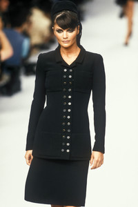 7_chanel-hc-fw-1995-8_html.thumb.JPEG.97456966da896c02af628c6fe69284e3.JPEG