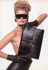 AmicaIT070987no73Versace3.jpg