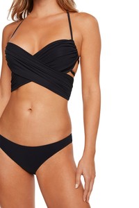 Bombshell-Bikini_Black_0053_1024x.thumb.jpg.98ff1a6f60f35ad58d6fef29e0e05eff.jpg