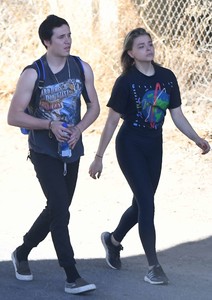 Chloe-Moretz-and-Brooklyn-Beckham-Out-on-a-hike--01.jpg