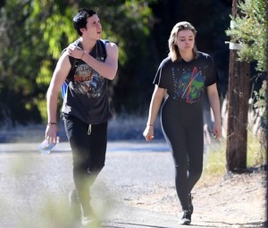 Chloe-Moretz-and-Brooklyn-Beckham-Out-on-a-hike--06.jpg