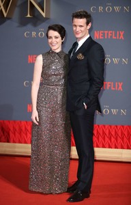 Claire-Foy_-The-Crown-season-2-premiere-in-London-03.jpg