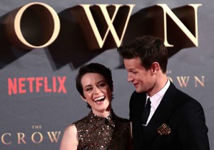 Claire-Foy_-The-Crown-season-2-premiere-in-London-05.jpg