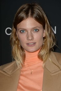 Constance-Jablonski_-I-Tonya-Premiere-in-New-York-City--05.jpg