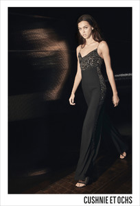 Cushnie-et-Ochs-resort-2018-ad-campaign-the-impression-10.thumb.jpg.41cfc63a7ecbc393437a0d42208c0e61.jpg