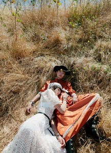 Dior-Magazine-Resort-2018-Fashion-Editorial09.thumb.jpg.d74105f3a0cf9e0225bb4f17b3820fa1.jpg