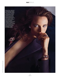 Elle_Hors-S_rie_N_5_2017-page-004.jpg
