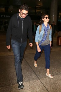 Emmy-Rossum-at-LAX-Airport-in-Los-Angeles--03.jpg