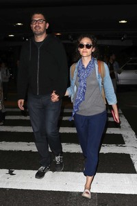 Emmy-Rossum-at-LAX-Airport-in-Los-Angeles--18.jpg