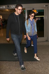 Emmy-Rossum-at-LAX-Airport-in-Los-Angeles--30.jpg
