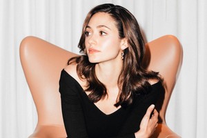 Emmy_Rossum-5-835x557.thumb.jpg.3c7d1dbaf0bdf380ba606b8750f546d8.jpg