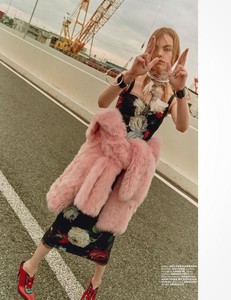 Estella-Boersma-by-Tak-Sugita-for-LOfficiel-Malaysia-September-2017-10.thumb.jpg.3333c1ec228b36f5e9a61e09e094da47.jpg