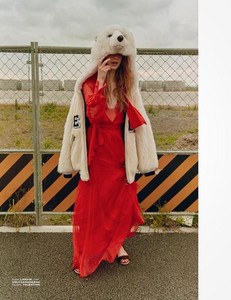 Estella-Boersma-by-Tak-Sugita-for-LOfficiel-Malaysia-September-2017-5.thumb.jpg.b01fbb2f6b23acdd356087f56b220655.jpg