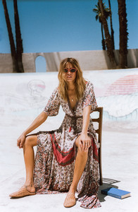 Flower-Child-Spell-the-Gypsy-Collective-JulyAugust-collection-Abby-Brothers-shot-by-Brydie-Mack28.jpg