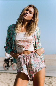 Flower-Child-Spell-the-Gypsy-Collective-JulyAugust-collection-Abby-Brothers-shot-by-Brydie-Mack69.jpg