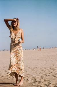 Flower-Child-Spell-the-Gypsy-Collective-JulyAugust-collection-Abby-Brothers-shot-by-Brydie-Mack84.jpg