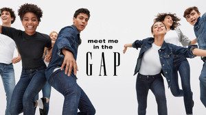 Gap-meet-me-in-the-gap-campaign-the-impression-01.thumb.jpg.2b86e2dbcb9e957917b87af465af217c.jpg
