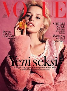 Georgia-May-Jagger-by-Liz-Collins-for-Vogue-Turkey-December-2017-Cover-760x1032.thumb.jpg.22b856e34c5f463bb4f7254a39ff60b4.jpg