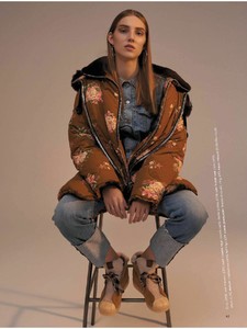 Grazia_UK__13_November_2017-page-007.jpg