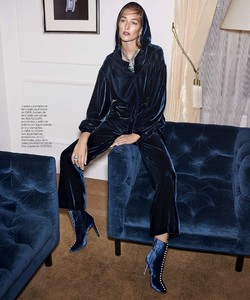 Harpers-Bazaar-Spain-December-2017-Josephine-Le-Tutour-Zoltan-Tombor-9.thumb.jpg.148f41034091234ee48de060ad8c3fbf.jpg