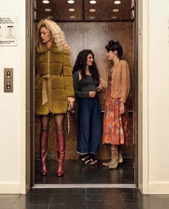 Inez-Vinoodh-for-Vogue-Italia-November-2017-15-760x941.thumb.jpg.bb7f01e29b82043234befb0fde1787ff.jpg