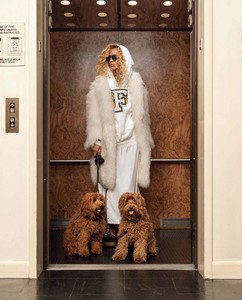 Inez-Vinoodh-for-Vogue-Italia-November-2017-19-760x941.thumb.jpg.12a5aa883b19ef02e5096ebc67fb2c30.jpg