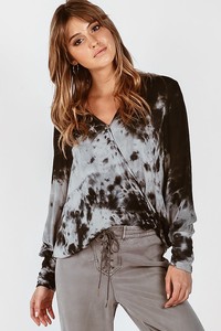 JONNIE-TOP-BLACK-JEWEL-WASH-1.jpg