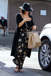 Jenna-Dewan-Tatum_-Out-in-Los-Angeles--21.jpg