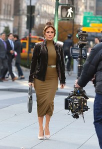 Jennifer-Lopez_-Filming-Second-Act-Set--21.jpg