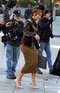 Jennifer-Lopez_-Filming-Second-Act-Set--25.jpg