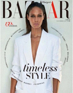 Joan-Smalls-Model01.thumb.jpg.ec47c76ab6aca7b19c760d7ead1ecc09.jpg