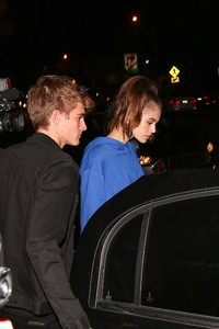 Kaia-Gerber-Leaves-Delilah--09.jpg