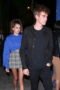 Kaia-Gerber-Leaves-Delilah--40.jpg