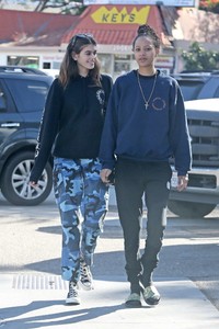 Kaia-Gerber-out-in-Malibu--04.jpg