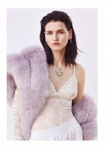 Katlin-Aas-by-Mel-Karch-for-Vogue-Spain-December-2017-2-760x1076.thumb.jpg.80e2fa8253446e2d6d9c744907c6d6d6.jpg