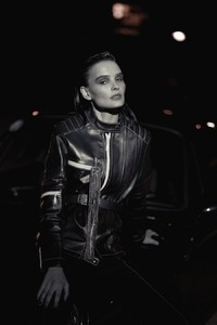 LOfficiel-Ukraine-December-2017-Beata-Grabowska-DeMarcus-Allen-3.thumb.jpg.2b6b6e9826fef6e6b58667f0d4d00159.jpg