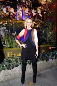 Naomi-Watts_-Saks-Fifth-Avenue-and-Disney-Once-Upon-a-Holiday--05.jpg