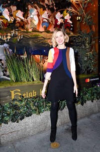Naomi-Watts_-Saks-Fifth-Avenue-and-Disney-Once-Upon-a-Holiday--07.jpg
